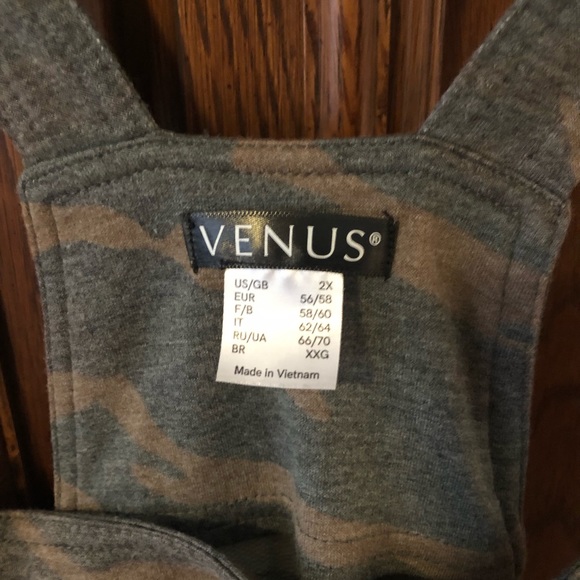 VENUS camoflauge shorts overalls, sweatshirt, size 2X - Picture 4 of 6